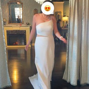 Wedding Dress (NEVER WORN)